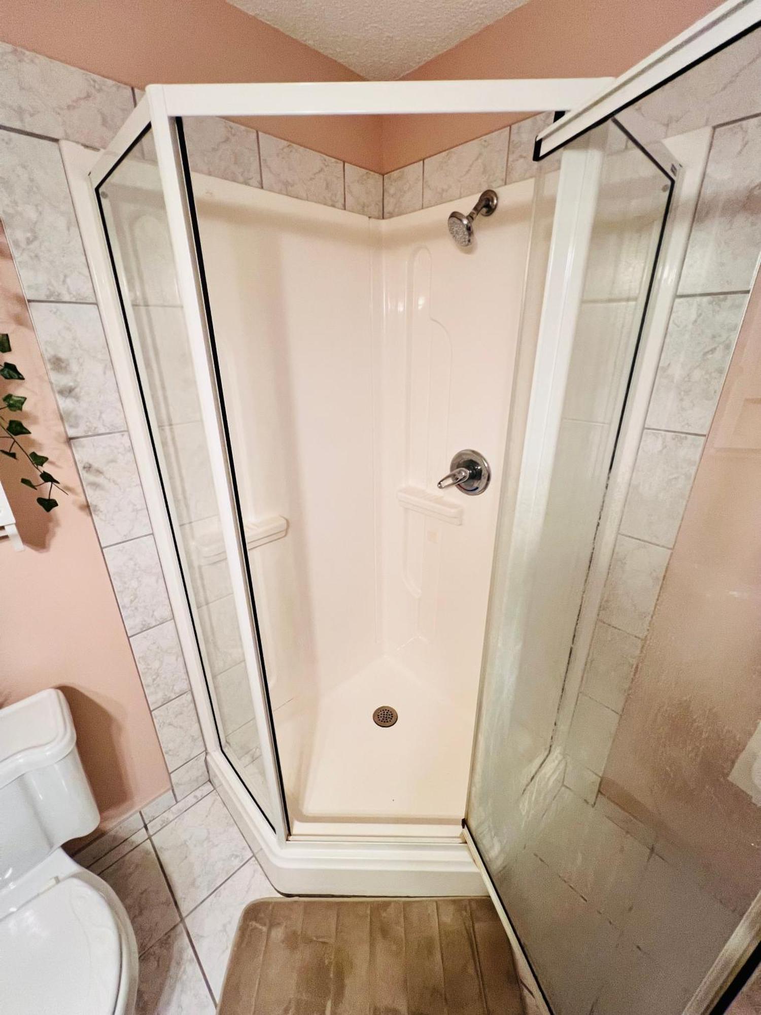 A Classic Homely Basement Suite! Chestermere Exteriér fotografie